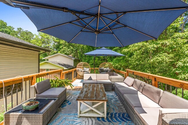 Building Photo - 3740 High Point Ln SW