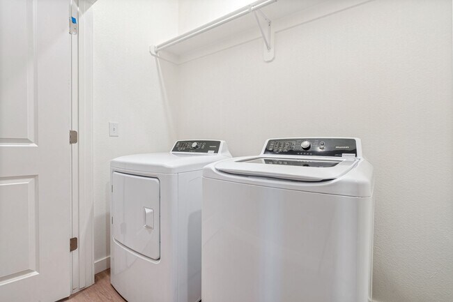 Building Photo - 259 N Wild Goose Ave