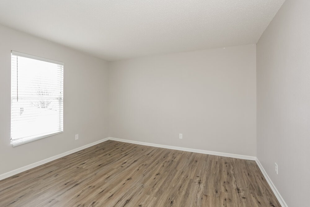 Building Photo - 7905 States Bend Dr