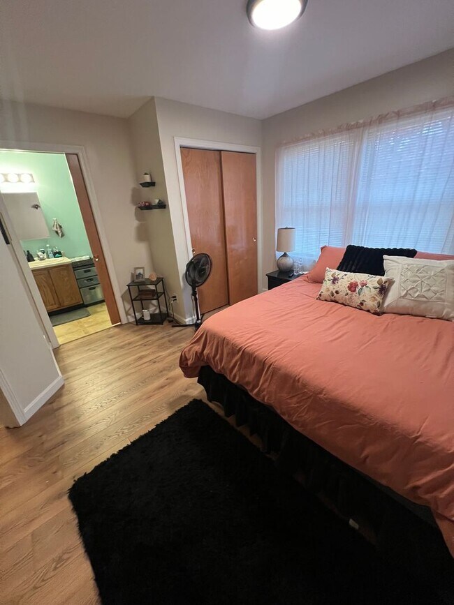 Building Photo - 2 Folly Brook Terrace