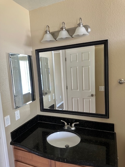Building Photo - Modesto 2 Bedroom 2 Bath Condo "Parkview V...