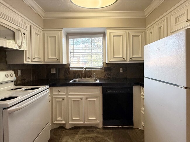 Building Photo - 1903 Portsmouth St