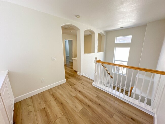 Building Photo - COMING SOON!  Sienna Ridge 3 Bedroom Home for Rent in Canyon Country!