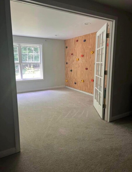 Building Photo - 28 Partridge Dr