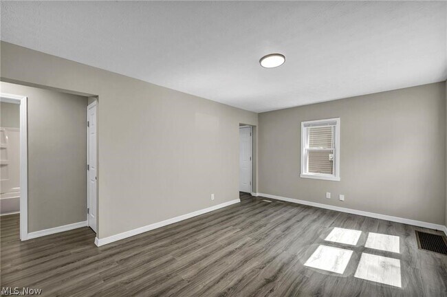 Building Photo - 1291 Hardesty Blvd
