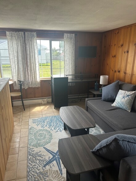 living area - 30 Ninigret Ave