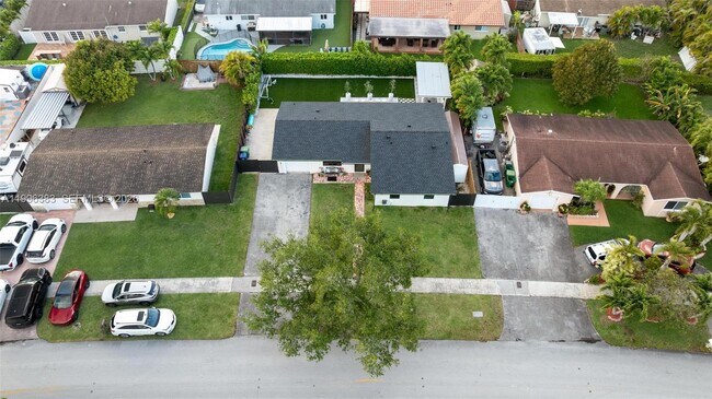 Building Photo - Southwest 74th Street, Miami, FL 33183 - 3 BR 2 BA single-family home