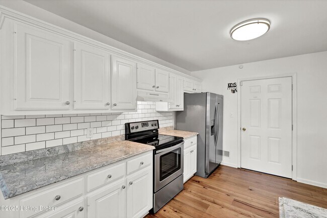 Building Photo - 9816 Calamar Ct