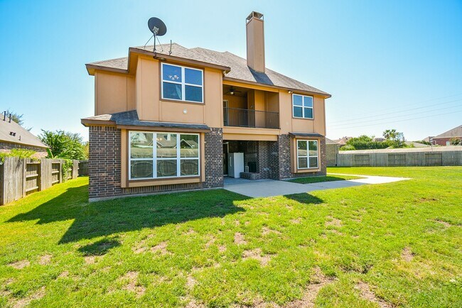 Building Photo - 6403 Edinburgh Ct