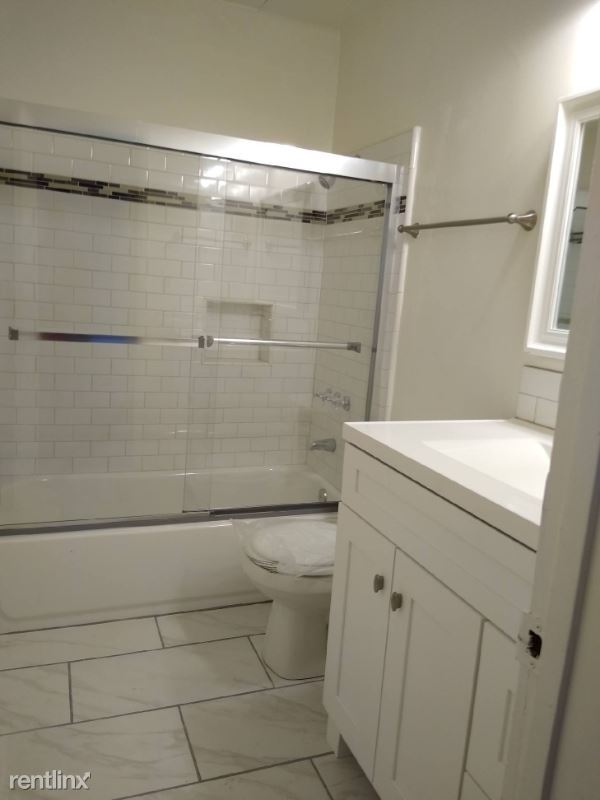 Building Photo - 2729 S Mansfield Ave