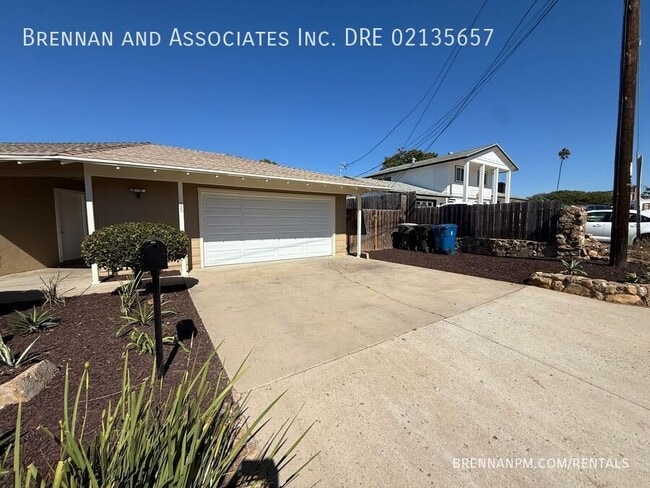 Building Photo - 35 Flower St