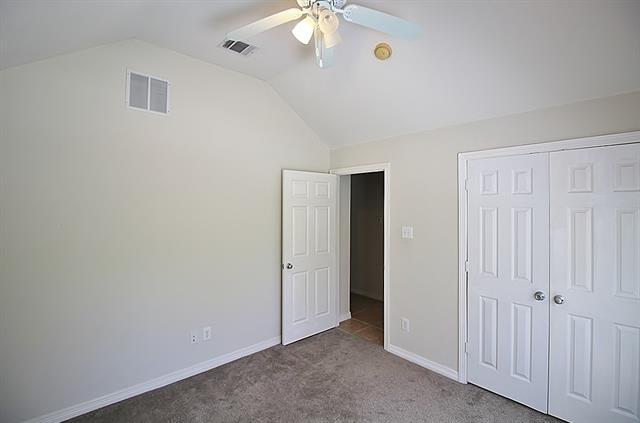 Building Photo - 809 Foxwood Ln