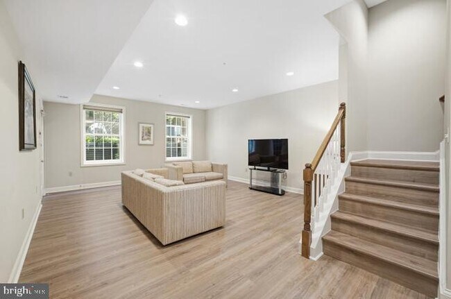 Building Photo - 7809 Hidden Meadow Terrace
