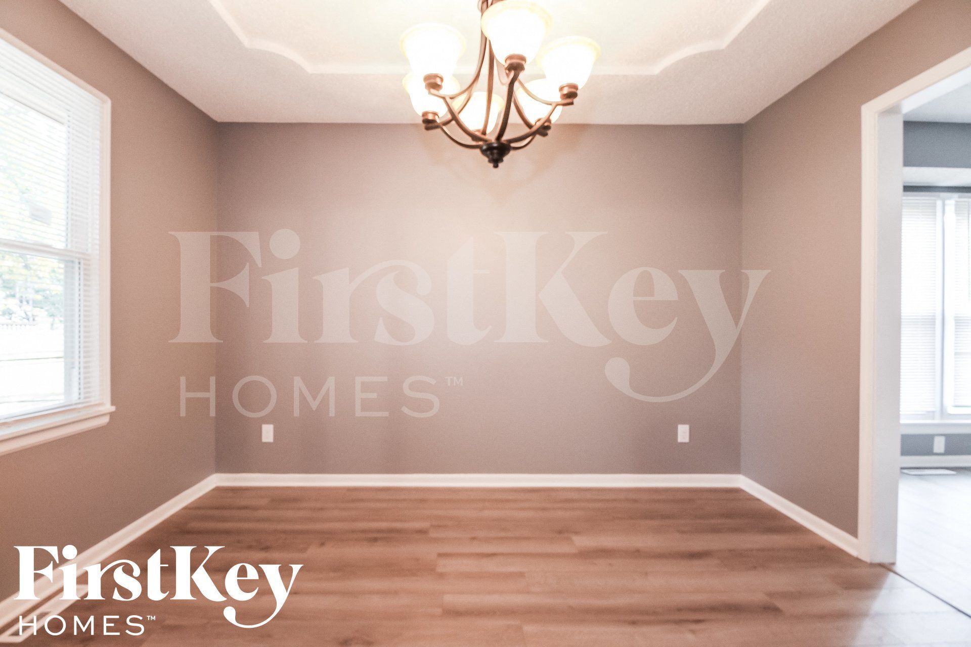 Building Photo - 303 Monroe Ave