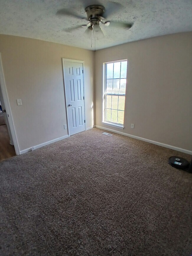 Building Photo - 502 Indian Ave