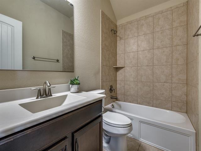 Building Photo - 12020 Tobosa Cir