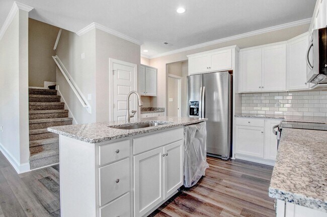 Building Photo - 106 Kingston Cir