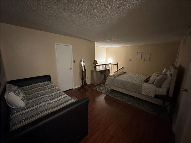 Building Photo - 2120 El Paseo St