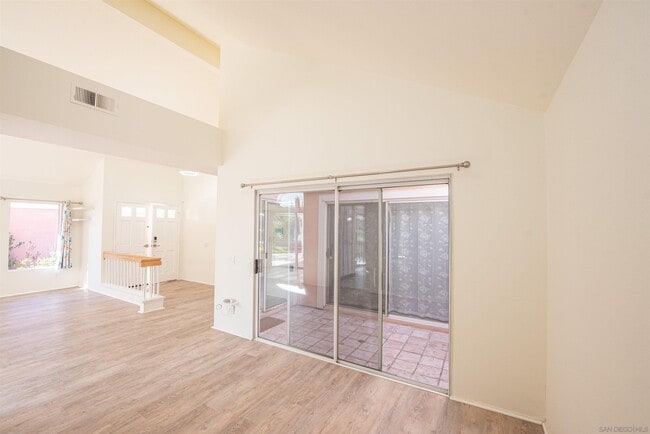 Building Photo - 11323 Caminito Corriente