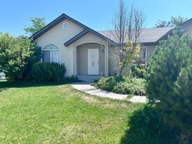 Building Photo - 278 Whispering Pine Dr
