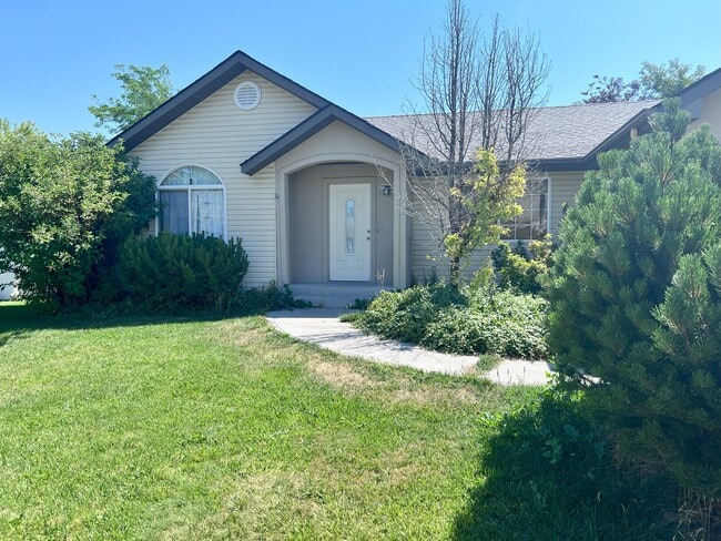 Primary Photo - 278 Whispering Pine Dr
