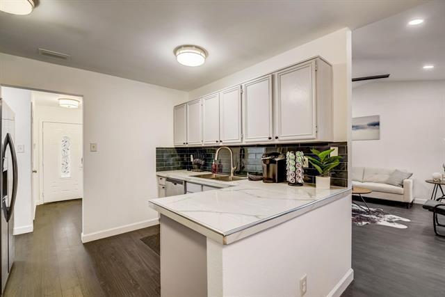 Building Photo - 4233 Glen Ridge Dr