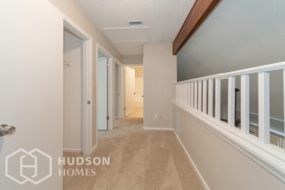 Building Photo - NOW AVAILABLE! 14831 WINDING CREEK C, TAMP...