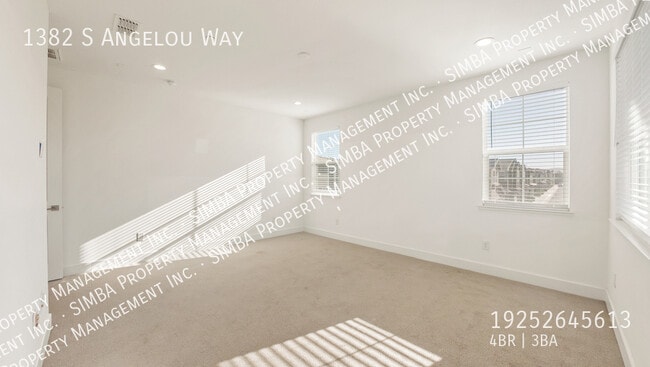 Building Photo - 1382 S Angelou Wy