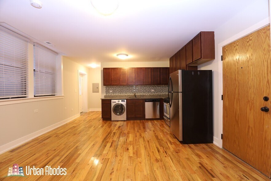 Building Photo - 564 W Arlington Pl