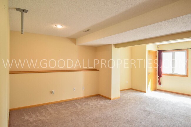 Building Photo - 245 Becky Lynn Blvd