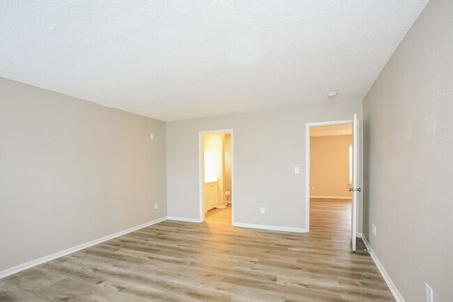 Building Photo - 4430 Autumn Crest Ct