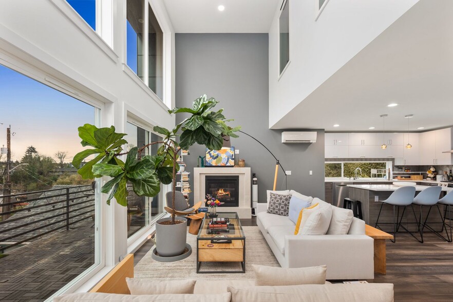 Building Photo - 4726 S Juneau St