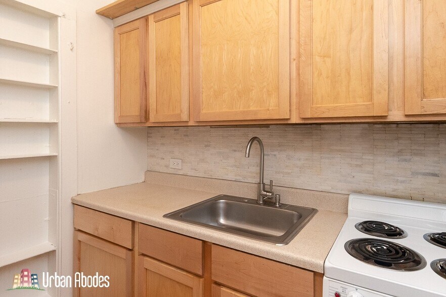 Building Photo - 535 W Arlington Pl