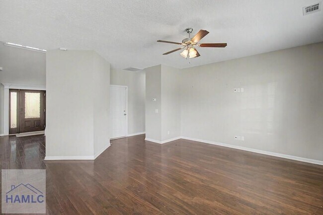 Building Photo - 976 Oak Crest Dr