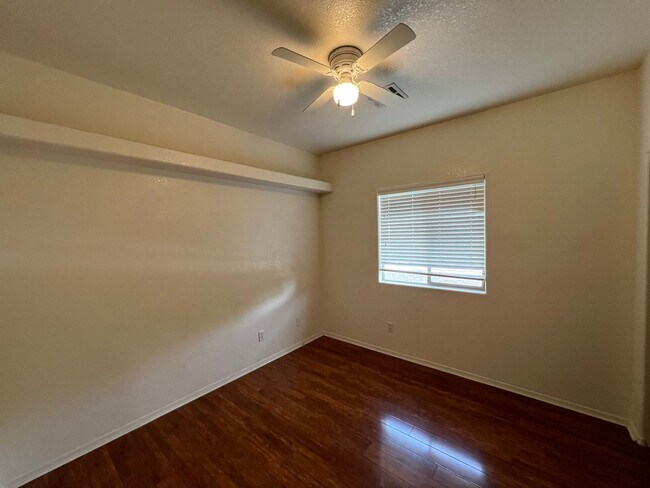 Building Photo - 3 BEDROOM HOME IN THE FOOTHILLS!