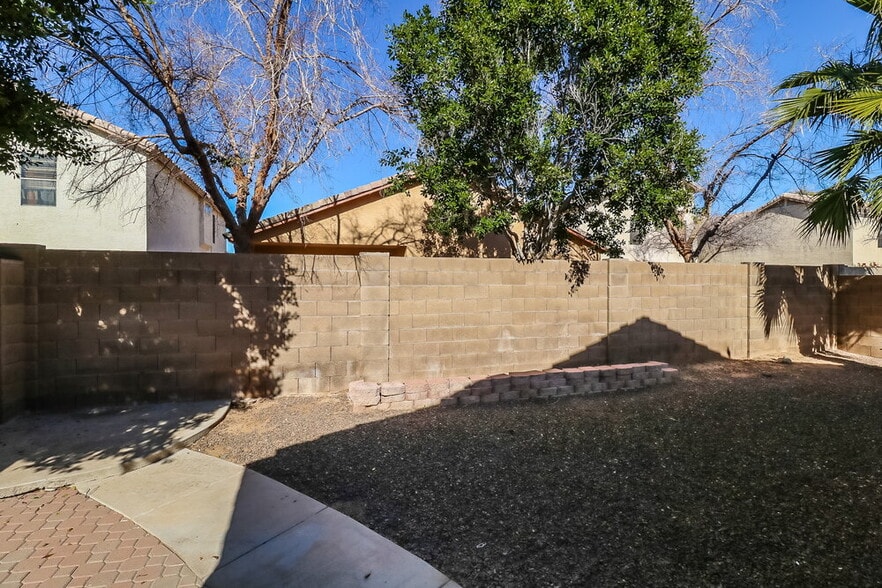 Building Photo - 12834 W Windsor Ave