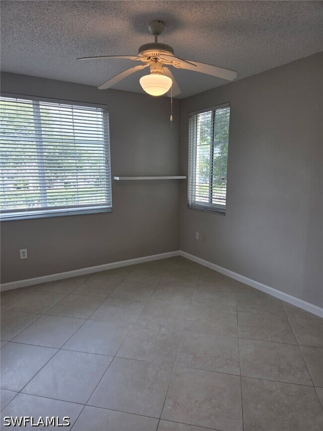 Building Photo - 1105 Reserve Ct