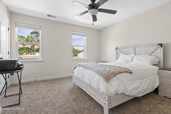 Building Photo - Modern Sneads Ferry Townhome with Private Fenced Yard