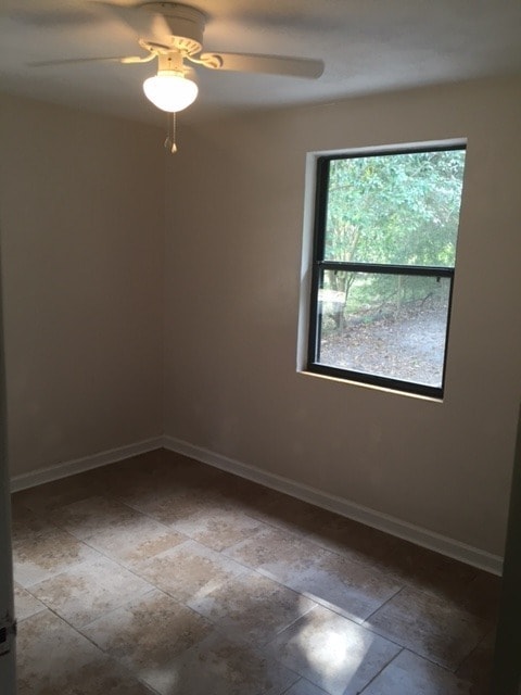 Building Photo - 2 Bed 1 Bath Home | Carport | Pet Friendly with Fenced Yard | Washer Dryer Hook Ups | Section 8 W...