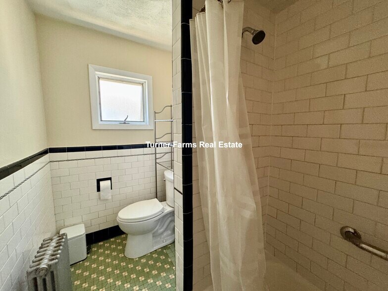 Building Photo - 258 Boston Ave