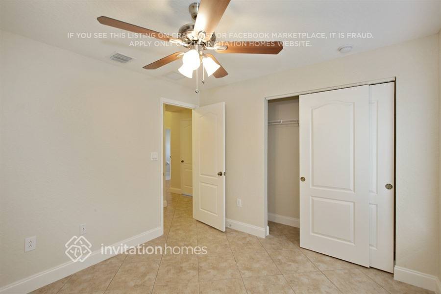 Building Photo - 859 SW 155th Ct