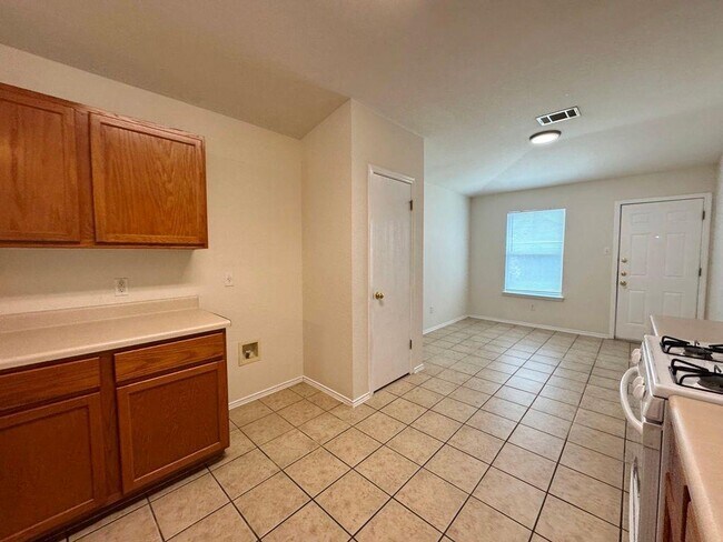 Building Photo - 600 Golden Gate Dr