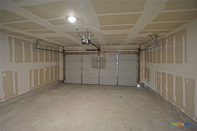 Building Photo - 3716 Axis Hl St