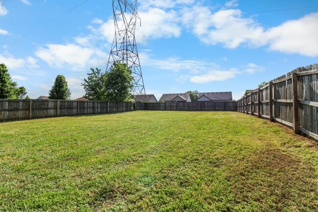 Building Photo - 2200 Trophy Trce