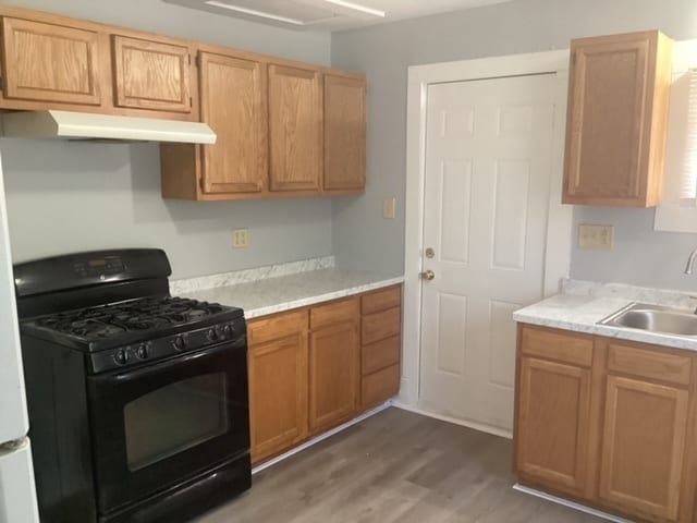 Building Photo - 350 S Roena St