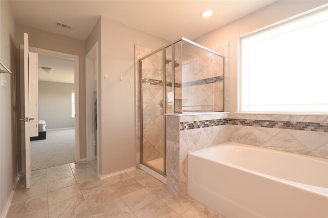 Building Photo - 404 Kaden Prince Dr