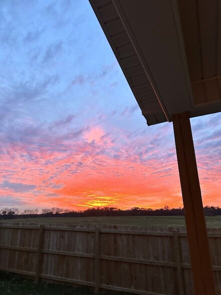 Building Photo - 4417 Hoboken Wy