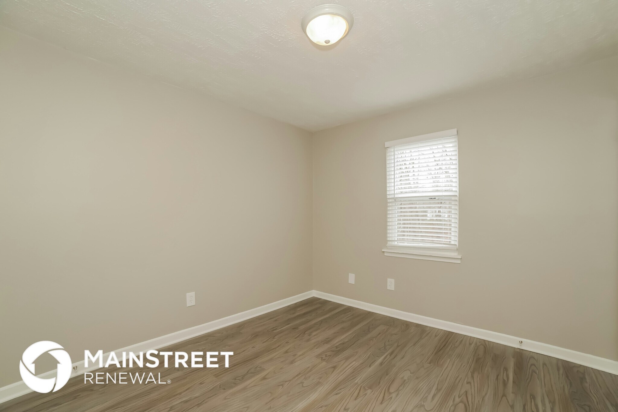 Building Photo - 5885 S Quail Dr