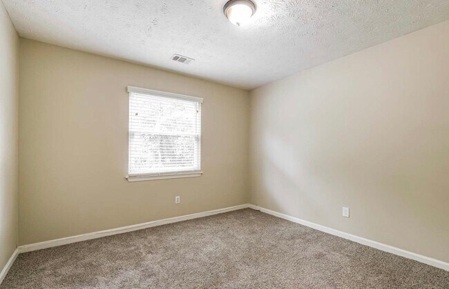 Building Photo - 1576 Canberra Dr