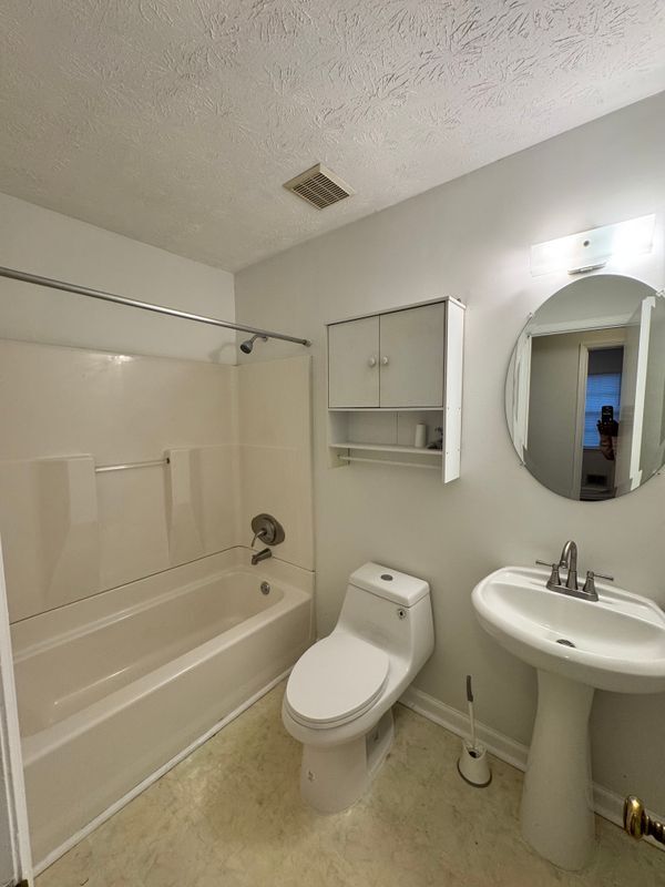 Building Photo - 1780 Janjolin Way